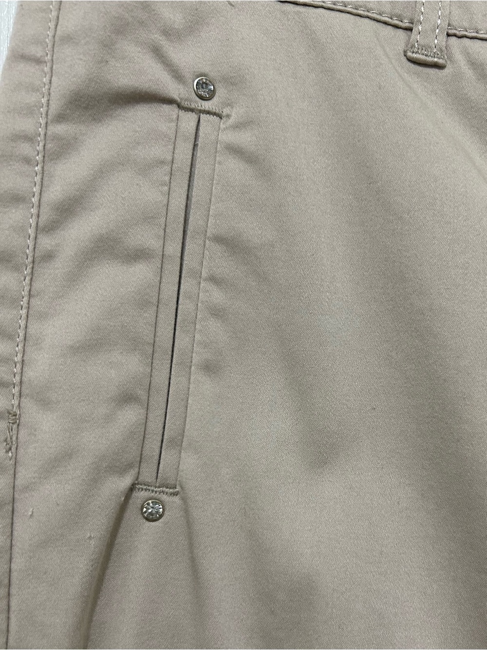 White House Black Market Tan Khaki Crop Pants. Size 8 - Picture 8 of 11